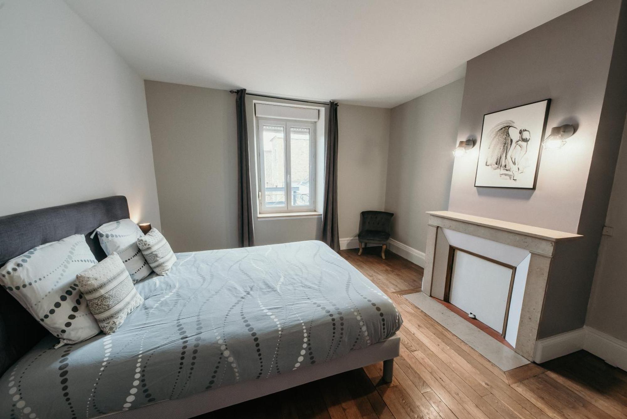 Appartement D'Alexandre Hyper Centre-Ville Charleville-Mézières エクステリア 写真